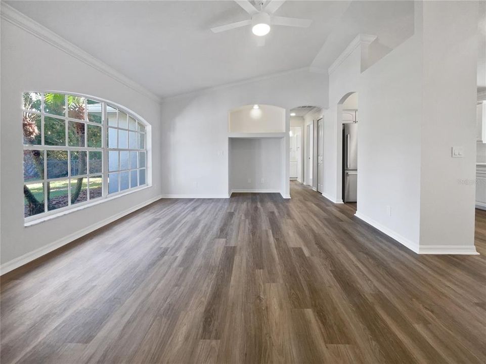 For Sale: $265,000 (3 beds, 2 baths, 1188 Square Feet)