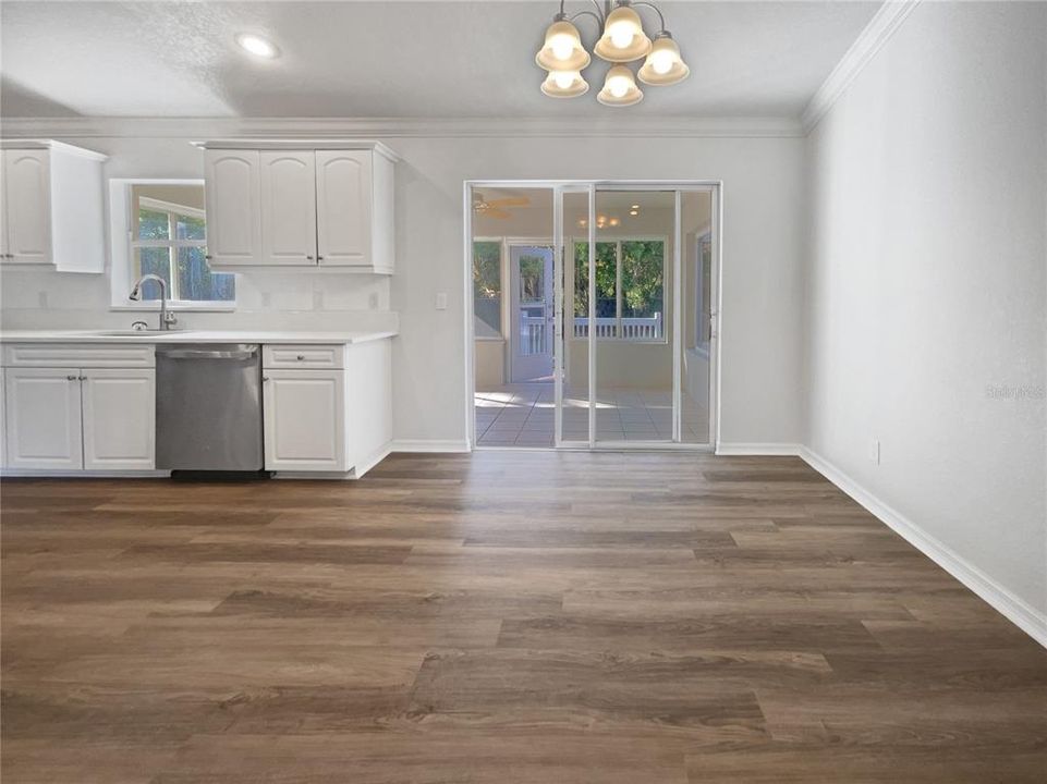 For Sale: $265,000 (3 beds, 2 baths, 1188 Square Feet)