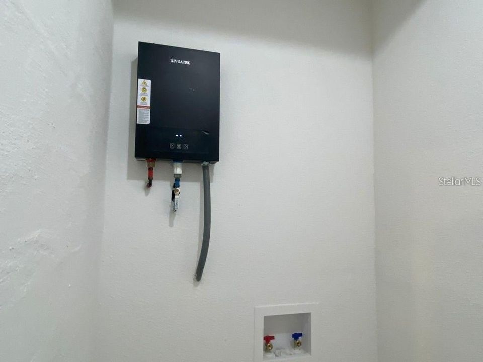 出租: $2,250 (4 贝兹, 2 浴室, 1410 平方英尺)