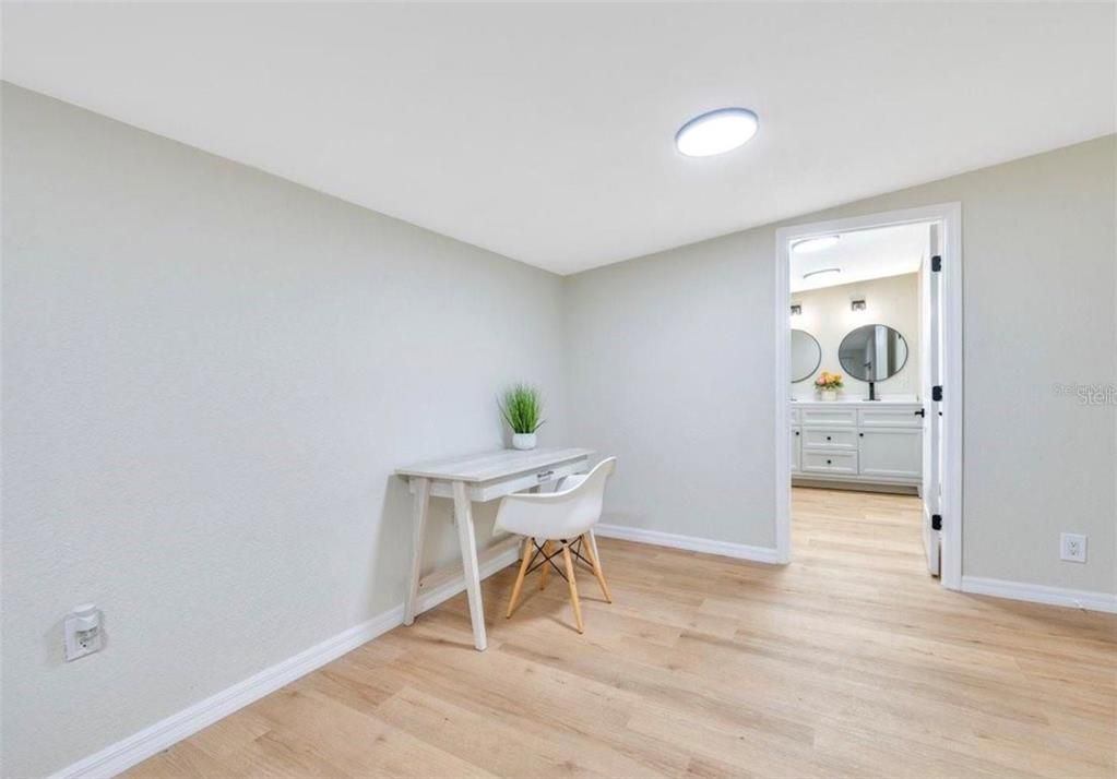 For Rent: $1,900 (3 beds, 2 baths, 1277 Square Feet)