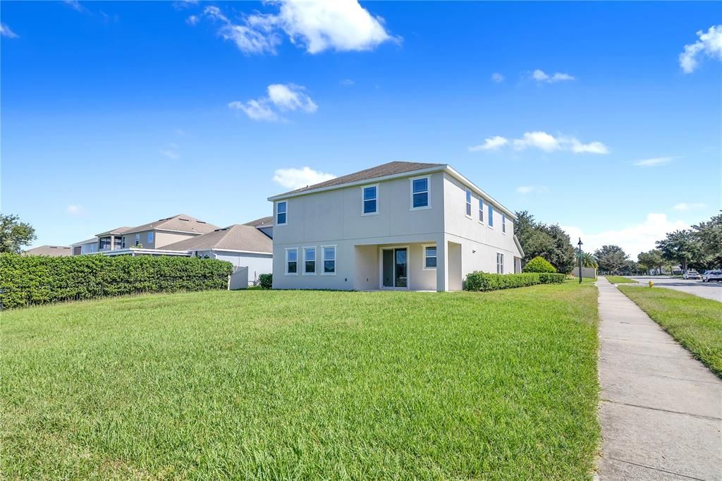 Active With Contract: $729,000 (4 beds, 3 baths, 3517 Square Feet)