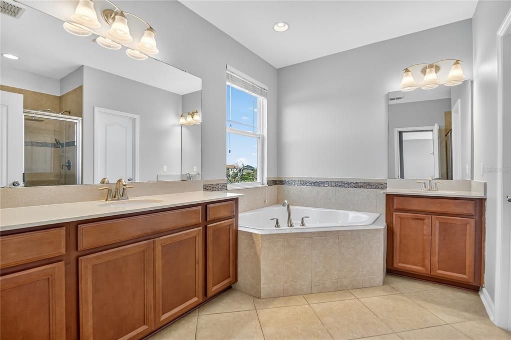 Active With Contract: $729,000 (4 beds, 3 baths, 3517 Square Feet)