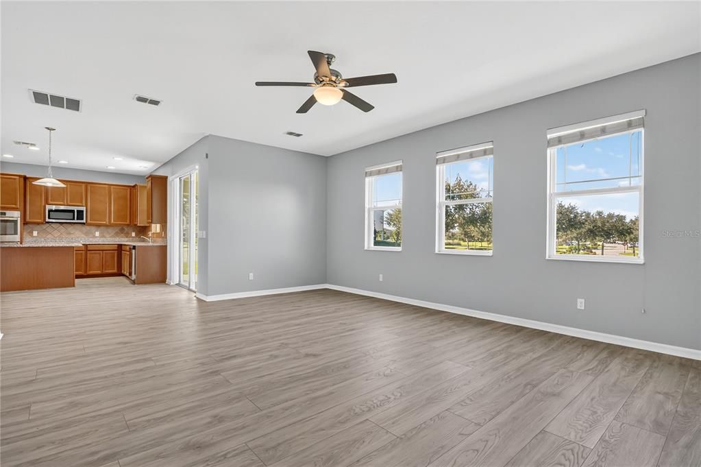 Active With Contract: $729,000 (4 beds, 3 baths, 3517 Square Feet)