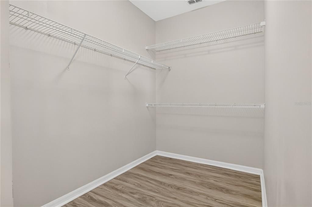 Active With Contract: $729,000 (4 beds, 3 baths, 3517 Square Feet)