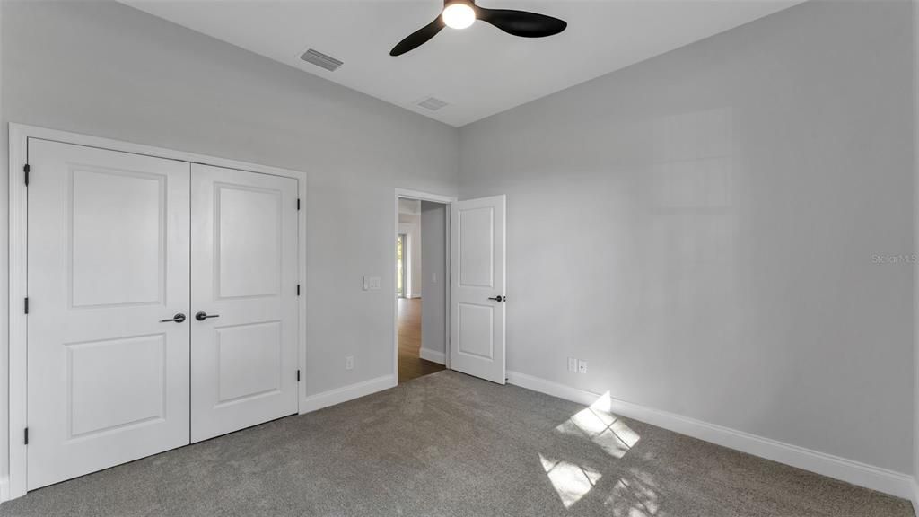 待售: $699,900 (4 贝兹, 3 浴室, 2440 平方英尺)