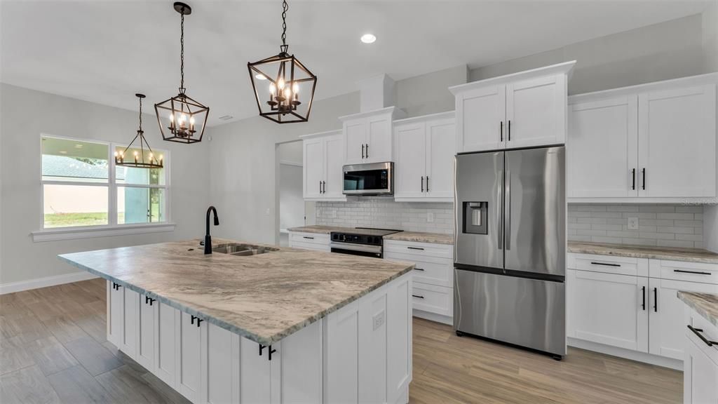 待售: $699,900 (4 贝兹, 3 浴室, 2440 平方英尺)