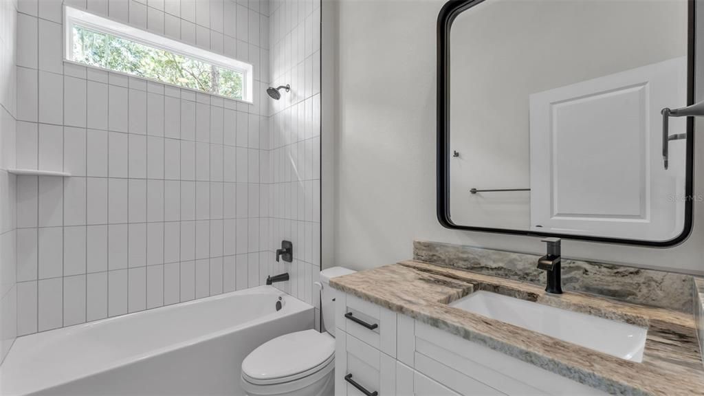 待售: $699,900 (4 贝兹, 3 浴室, 2440 平方英尺)