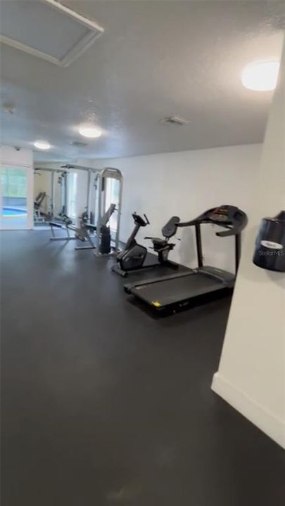 For Rent: $1,050 (0 beds, 1 baths, 336 Square Feet)