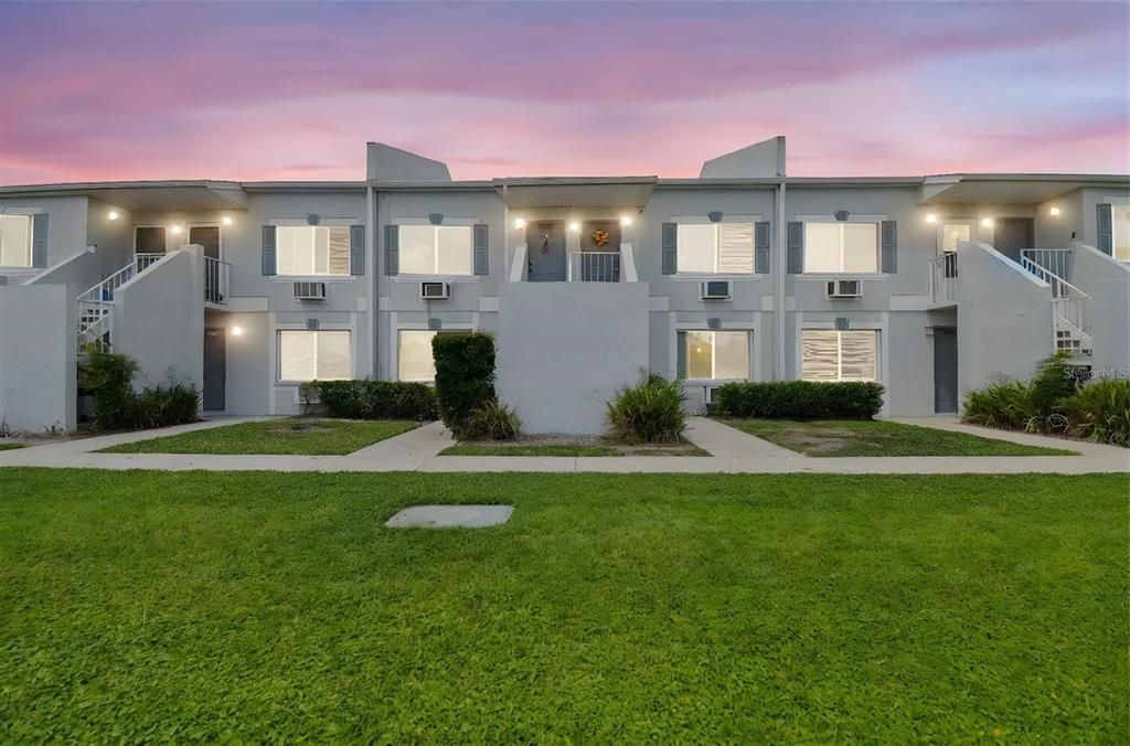 For Rent: $1,050 (0 beds, 1 baths, 336 Square Feet)