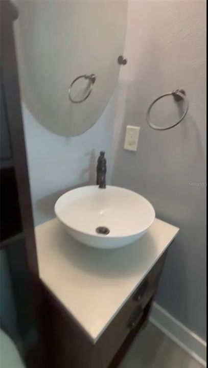 For Rent: $1,050 (0 beds, 1 baths, 336 Square Feet)