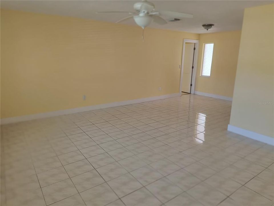 For Rent: $3,000 (3 beds, 2 baths, 2393 Square Feet)