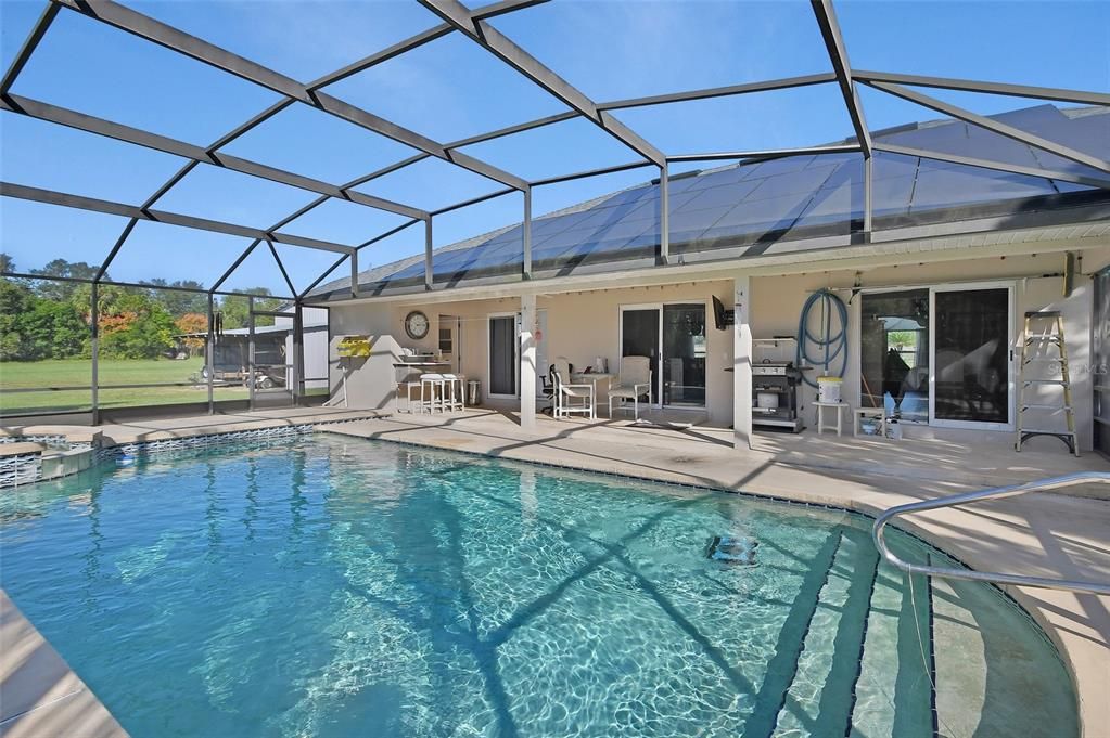 For Sale: $619,900 (2 beds, 2 baths, 1881 Square Feet)