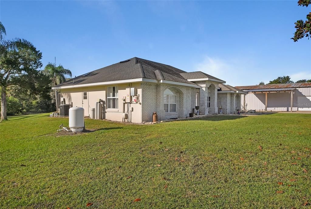 For Sale: $619,900 (2 beds, 2 baths, 1881 Square Feet)