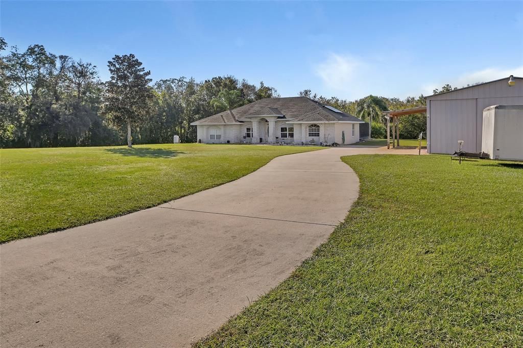 For Sale: $619,900 (2 beds, 2 baths, 1881 Square Feet)