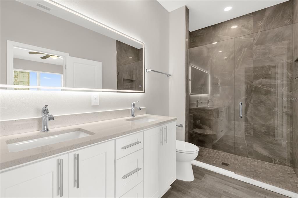 Active With Contract: $315,000 (3 beds, 2 baths, 1301 Square Feet)