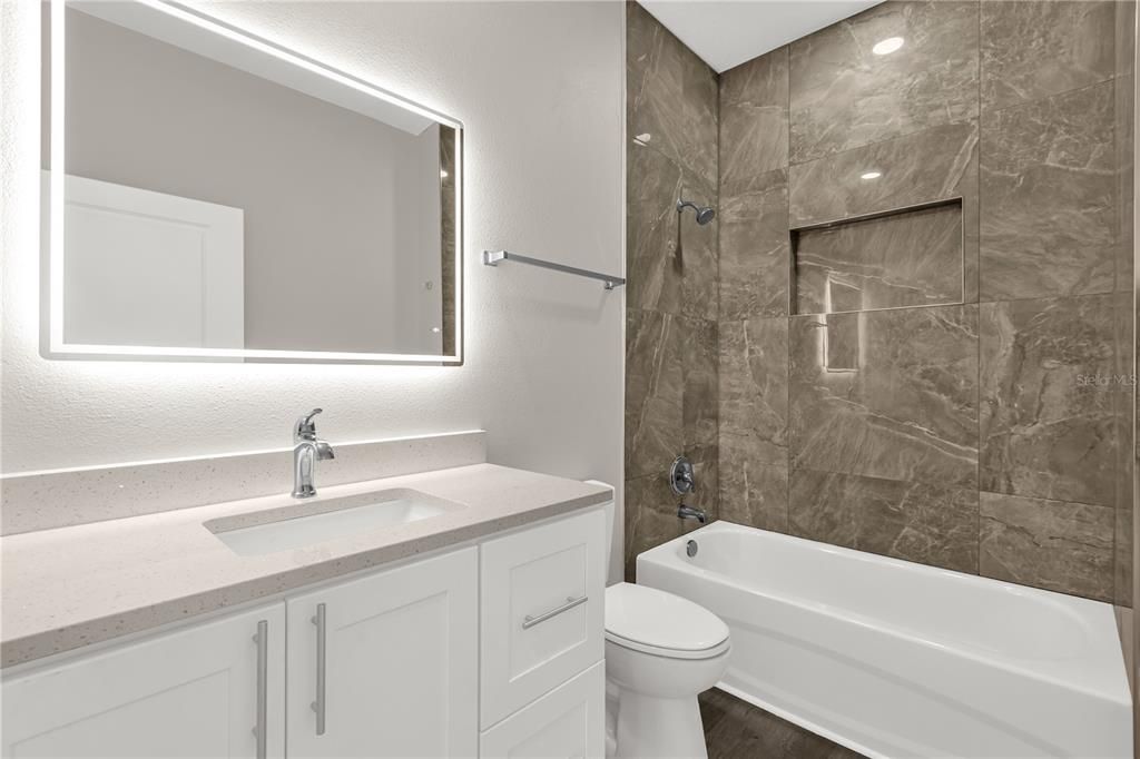 Active With Contract: $315,000 (3 beds, 2 baths, 1301 Square Feet)