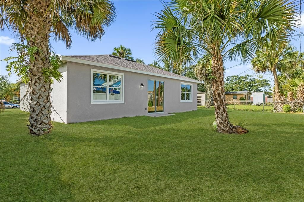 Active With Contract: $315,000 (3 beds, 2 baths, 1301 Square Feet)