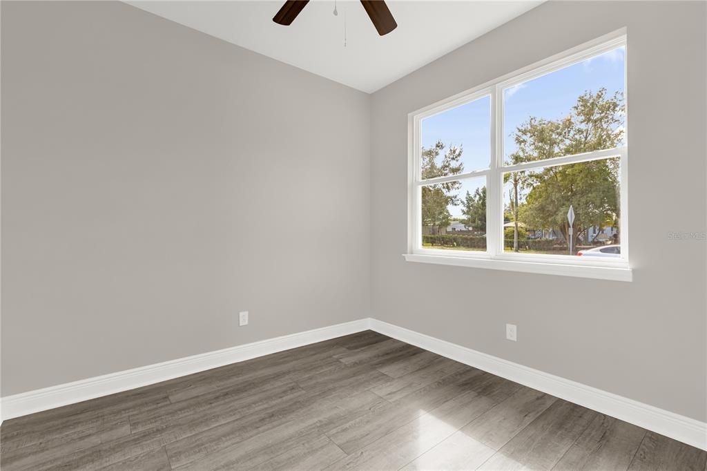 Active With Contract: $315,000 (3 beds, 2 baths, 1301 Square Feet)