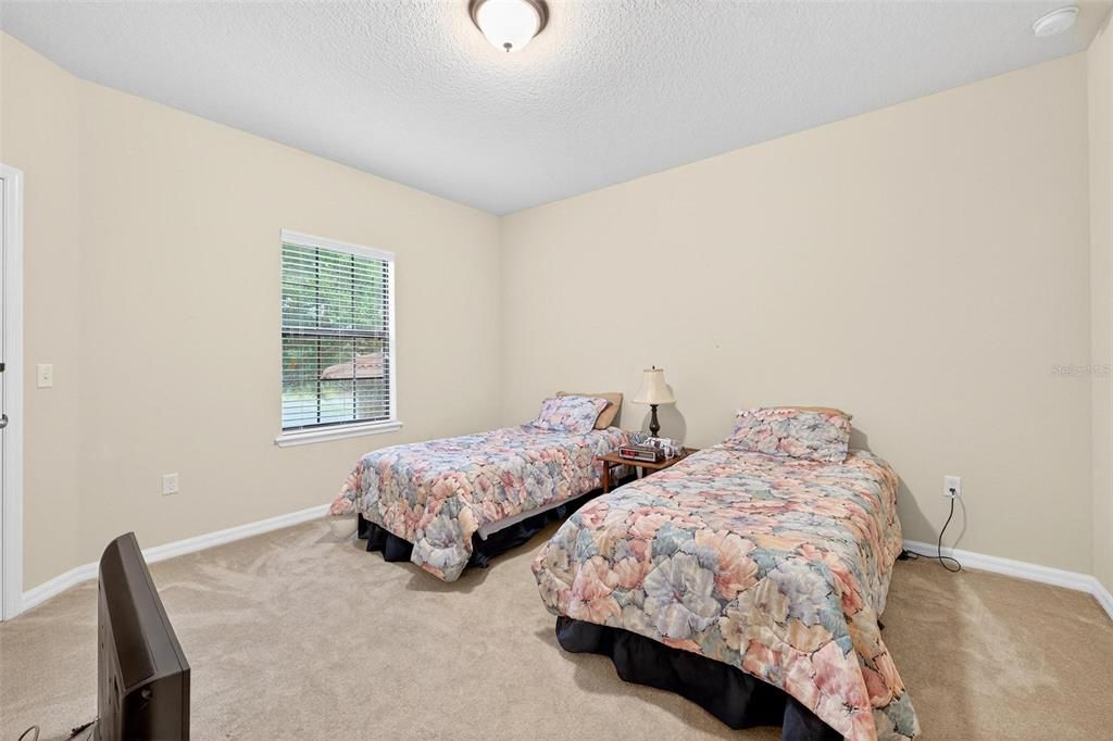 For Sale: $749,000 (8 beds, 4 baths, 5111 Square Feet)