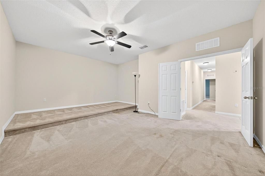 For Sale: $749,000 (8 beds, 4 baths, 5111 Square Feet)