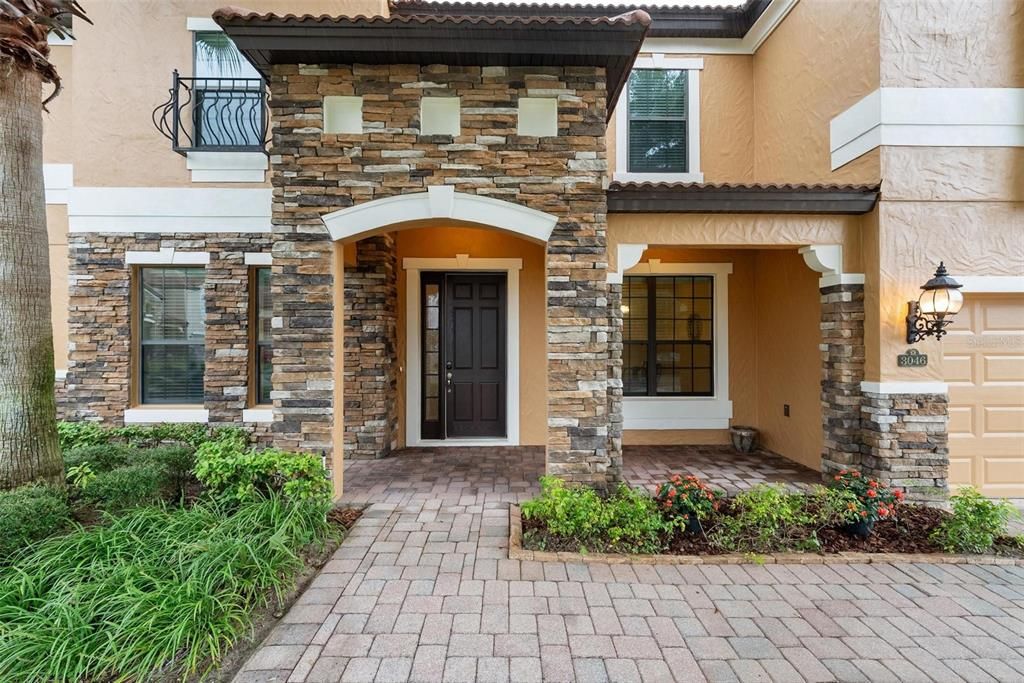 For Sale: $749,000 (8 beds, 4 baths, 5111 Square Feet)