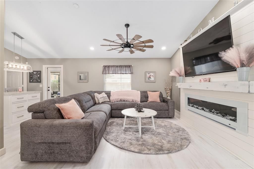 待售: $425,000 (3 贝兹, 2 浴室, 1534 平方英尺)