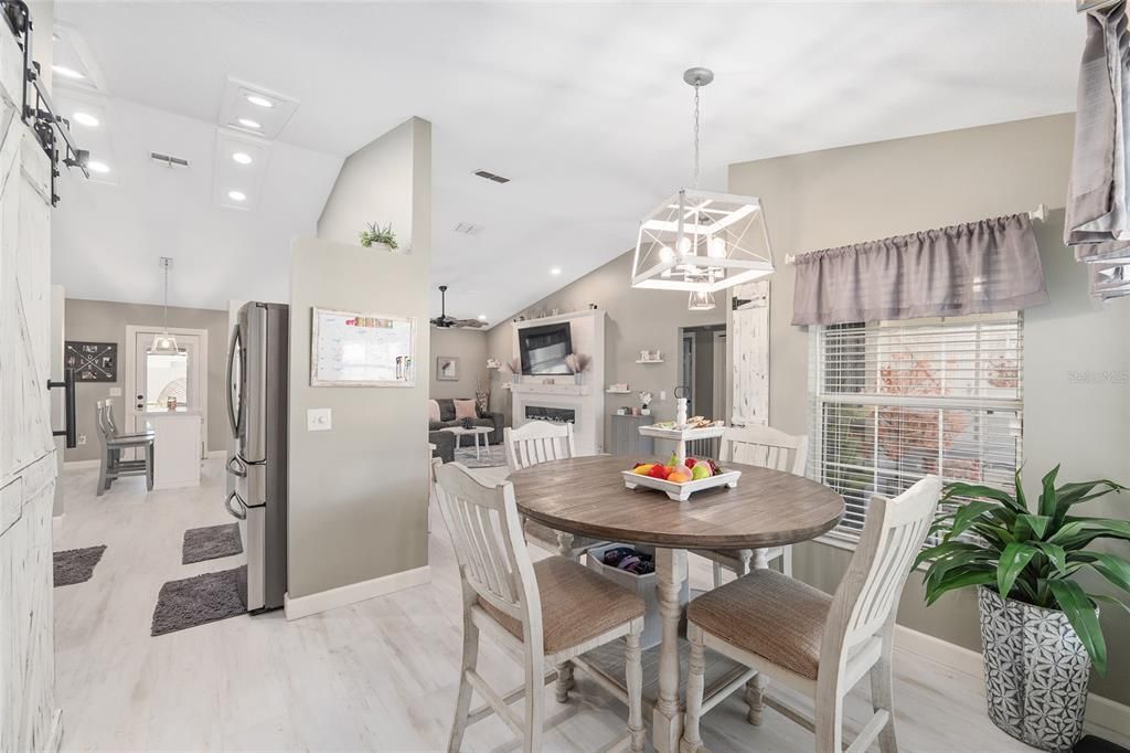 待售: $425,000 (3 贝兹, 2 浴室, 1534 平方英尺)