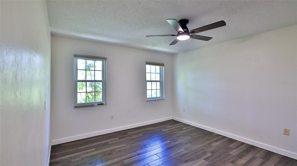 For Sale: $239,000 (3 beds, 2 baths, 1545 Square Feet)