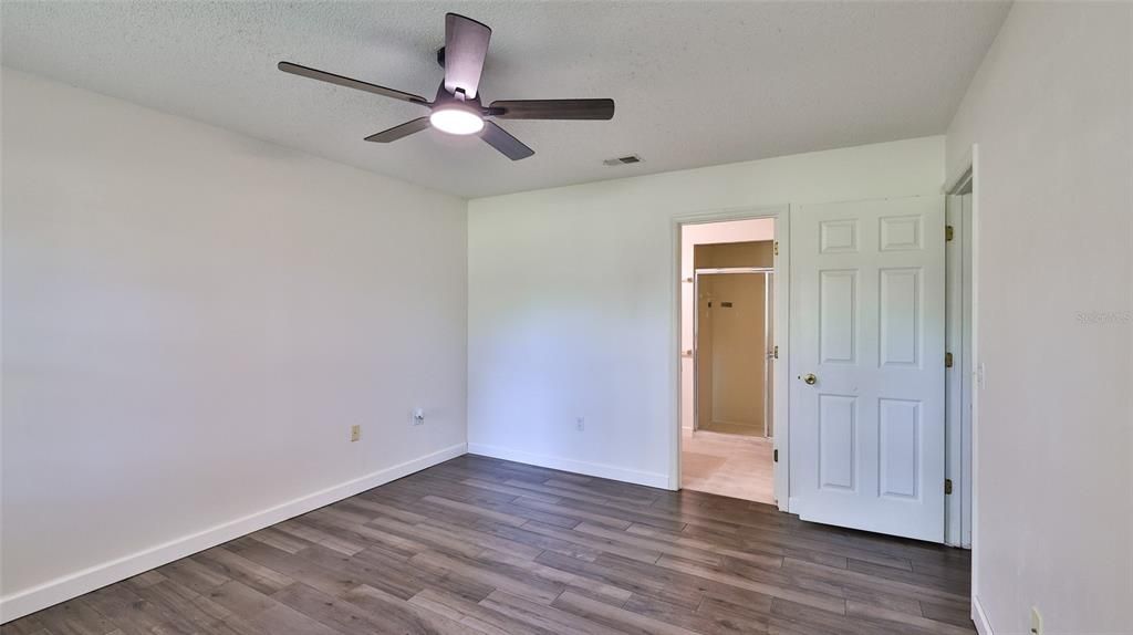 For Sale: $239,000 (3 beds, 2 baths, 1545 Square Feet)