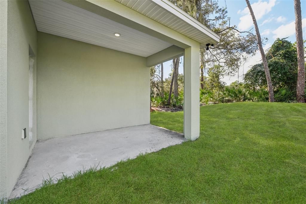 Active With Contract: $334,900 (3 beds, 2 baths, 1540 Square Feet)