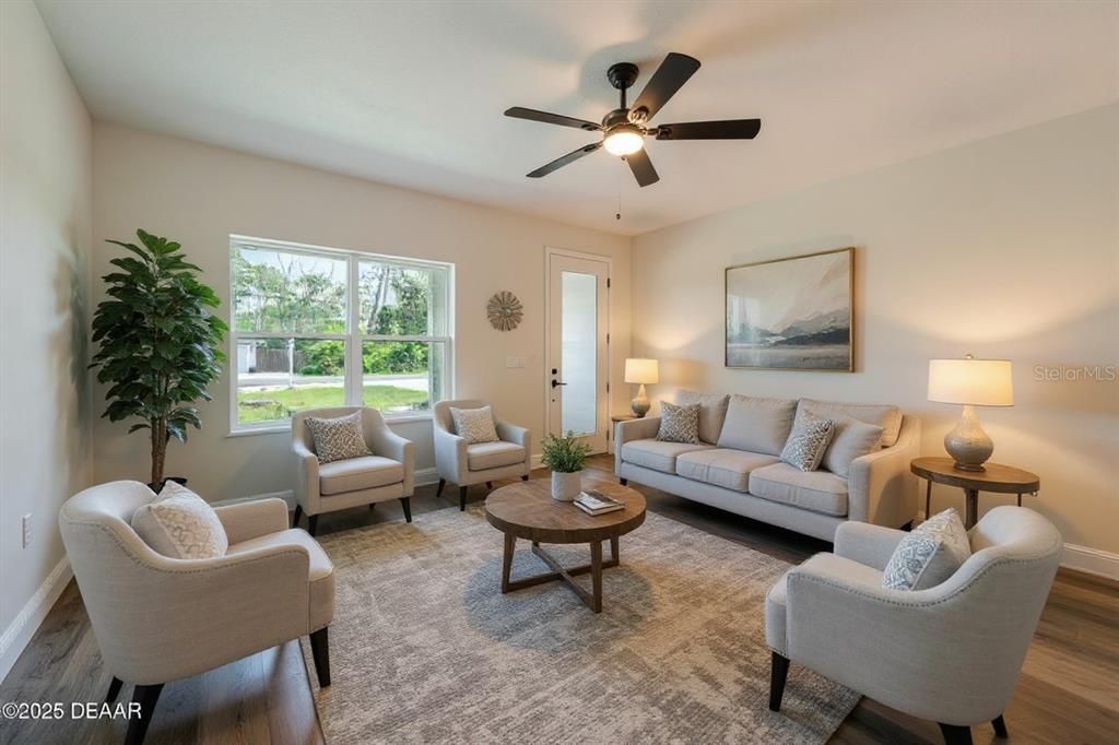 Active With Contract: $334,900 (3 beds, 2 baths, 1540 Square Feet)