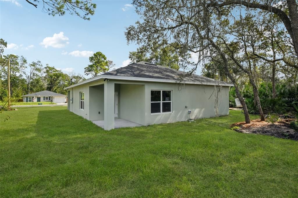 Active With Contract: $334,900 (3 beds, 2 baths, 1540 Square Feet)