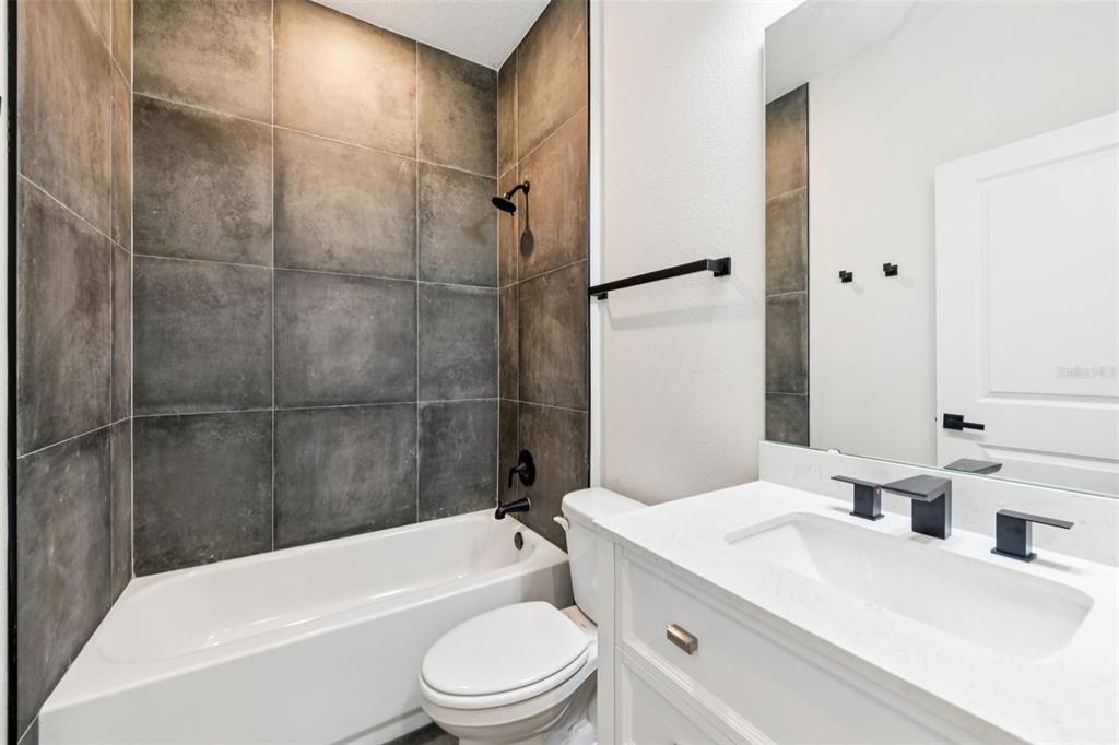 Active With Contract: $334,900 (3 beds, 2 baths, 1540 Square Feet)