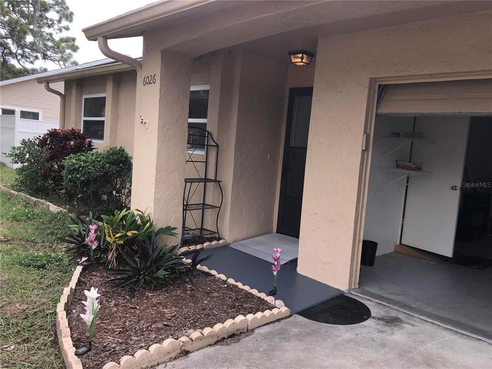 For Rent: $1,425 (2 beds, 1 baths, 1608 Square Feet)