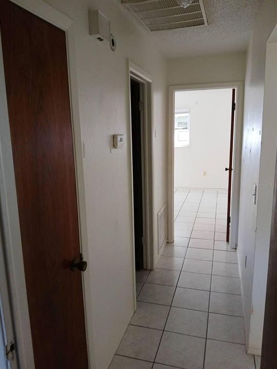 For Rent: $1,425 (2 beds, 1 baths, 1608 Square Feet)