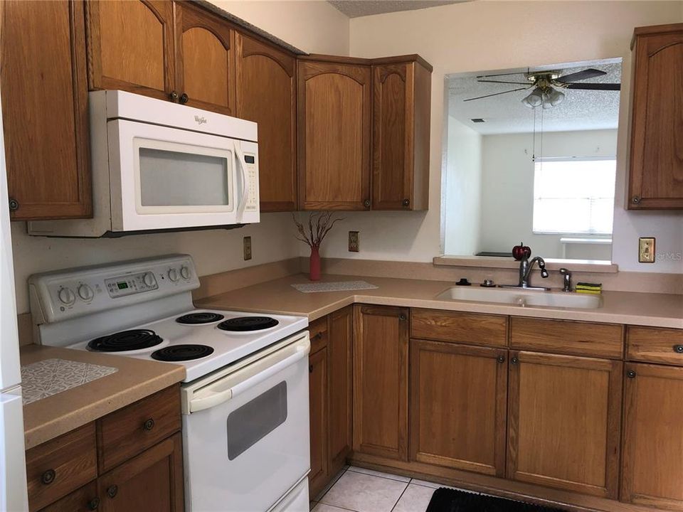 For Rent: $1,425 (2 beds, 1 baths, 1608 Square Feet)