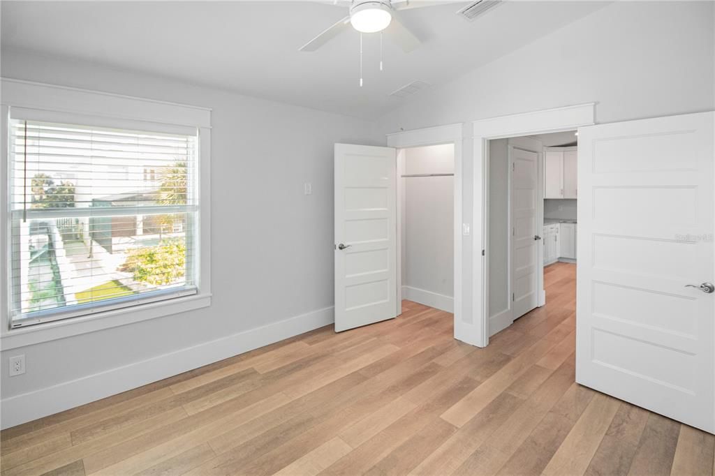 出租: $2,975 (3 贝兹, 2 浴室, 1275 平方英尺)