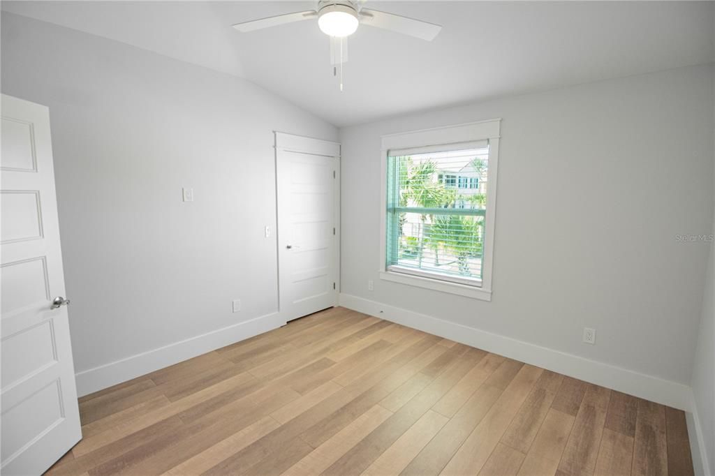 出租: $2,975 (3 贝兹, 2 浴室, 1275 平方英尺)