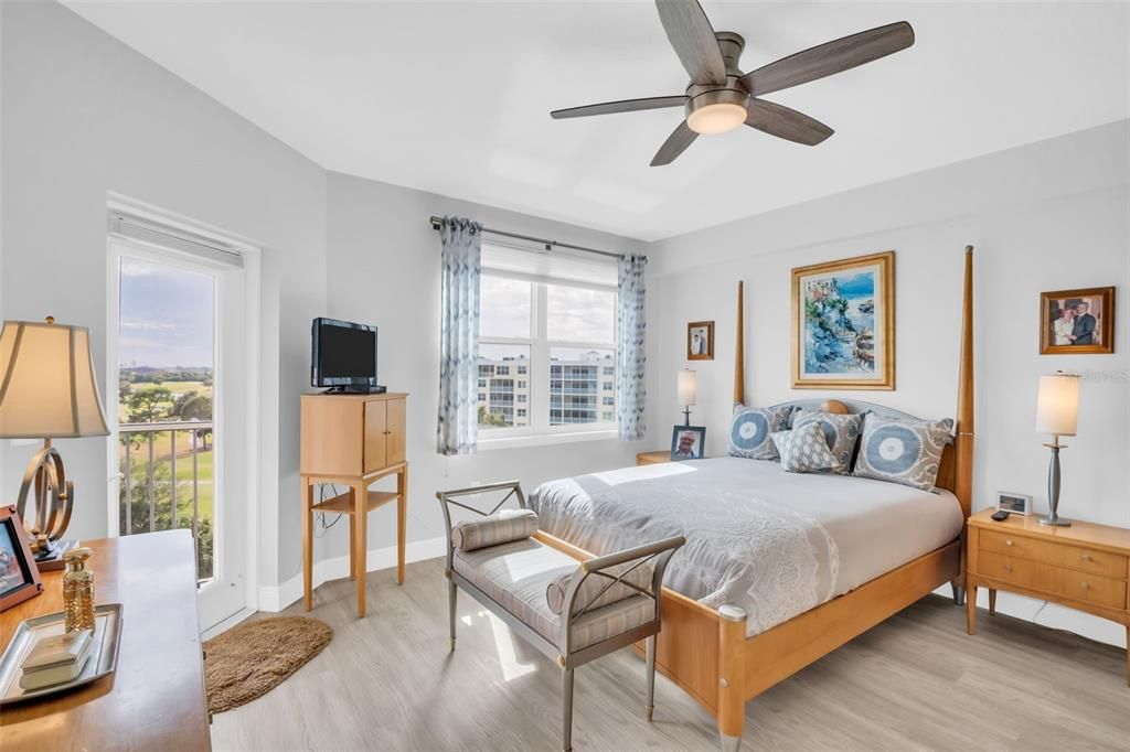 待售: $395,000 (2 贝兹, 2 浴室, 1324 平方英尺)