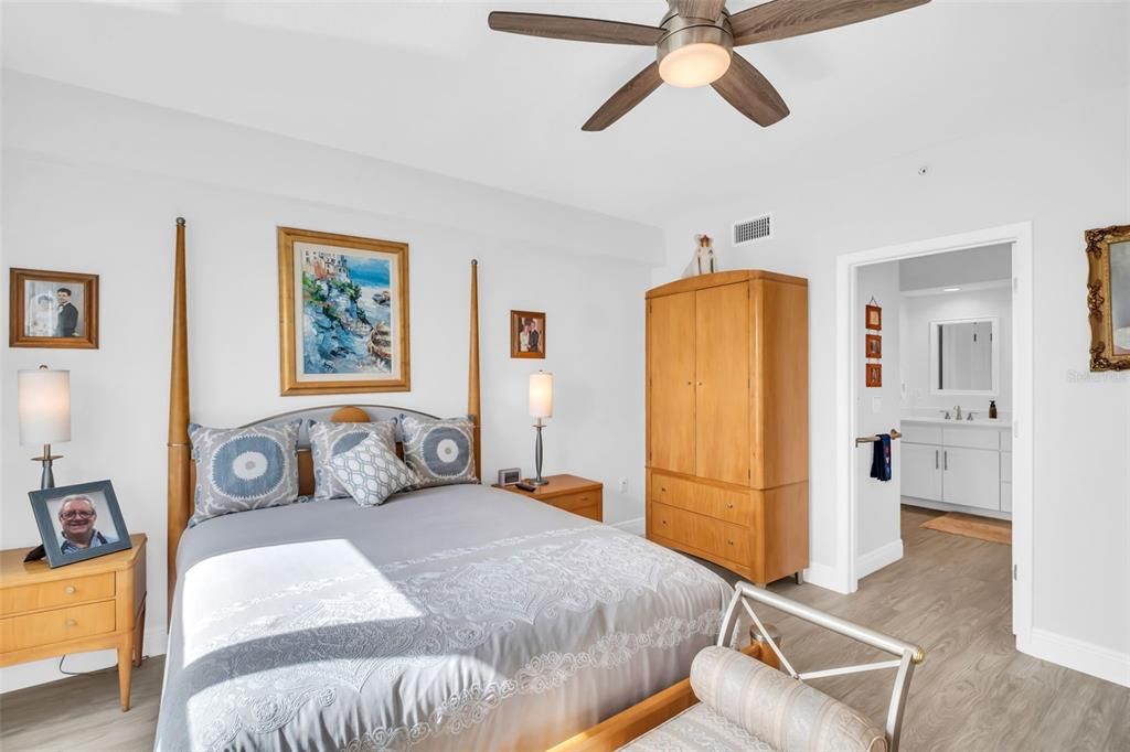 待售: $395,000 (2 贝兹, 2 浴室, 1324 平方英尺)