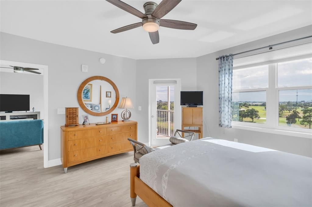 待售: $395,000 (2 贝兹, 2 浴室, 1324 平方英尺)