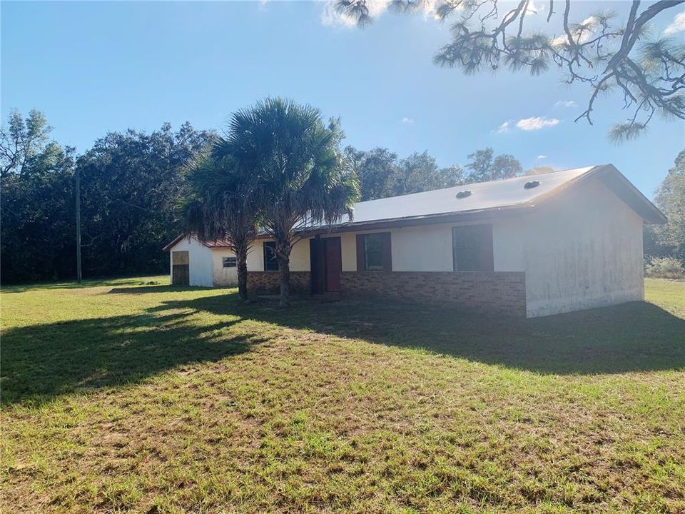 合同活跃: $196,900 (3 贝兹, 2 浴室, 1578 平方英尺)