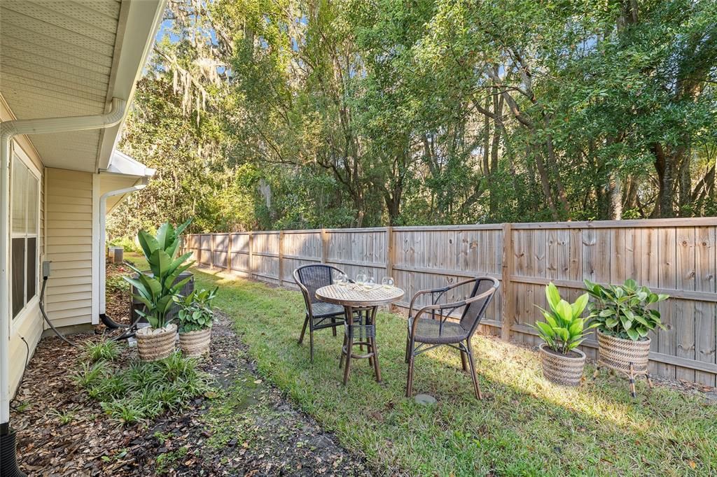 На продажу: $209,999 (2 спален, 2 ванн, 1293 Квадратных фут)