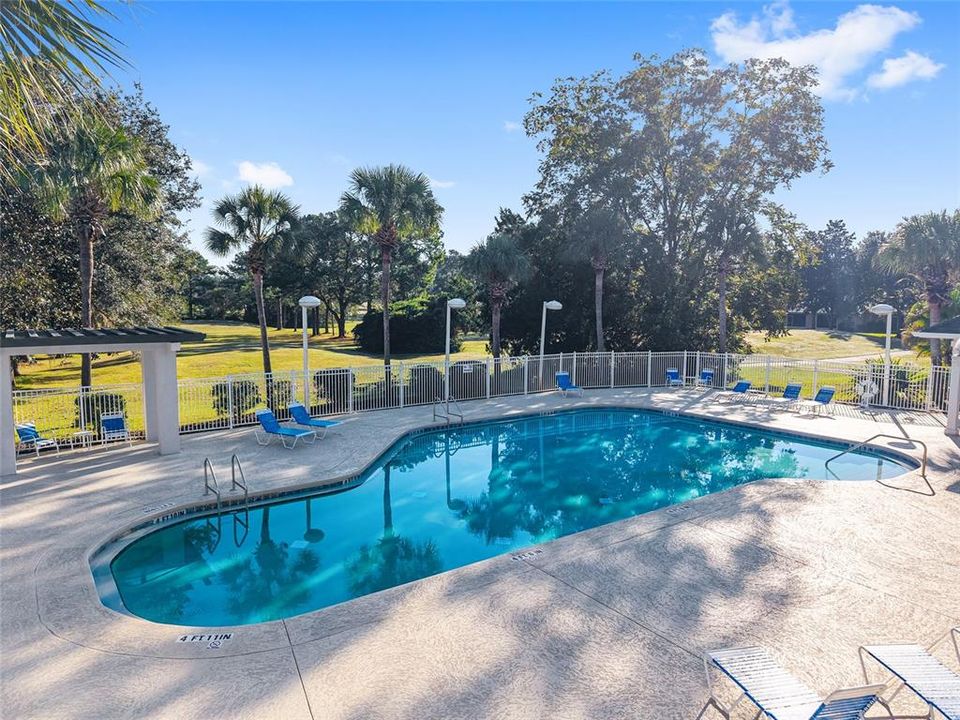 На продажу: $209,999 (2 спален, 2 ванн, 1293 Квадратных фут)