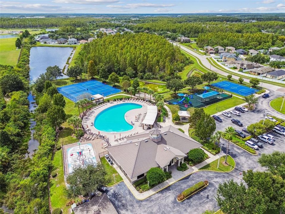 For Rent: $3,400 (6 beds, 3 baths, 3009 Square Feet)