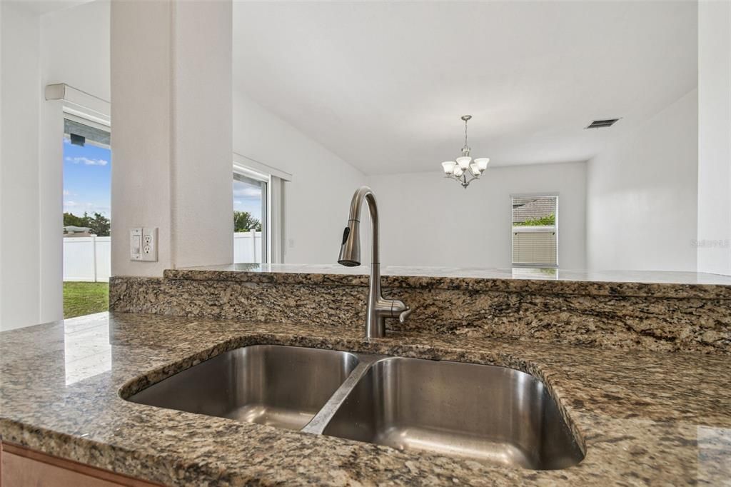 For Rent: $3,400 (6 beds, 3 baths, 3009 Square Feet)