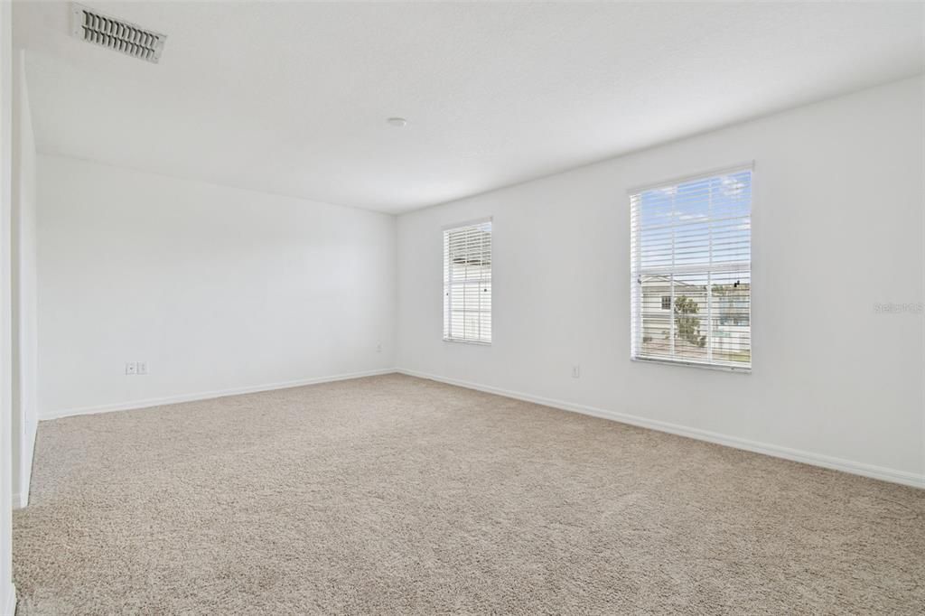 For Rent: $3,400 (6 beds, 3 baths, 3009 Square Feet)