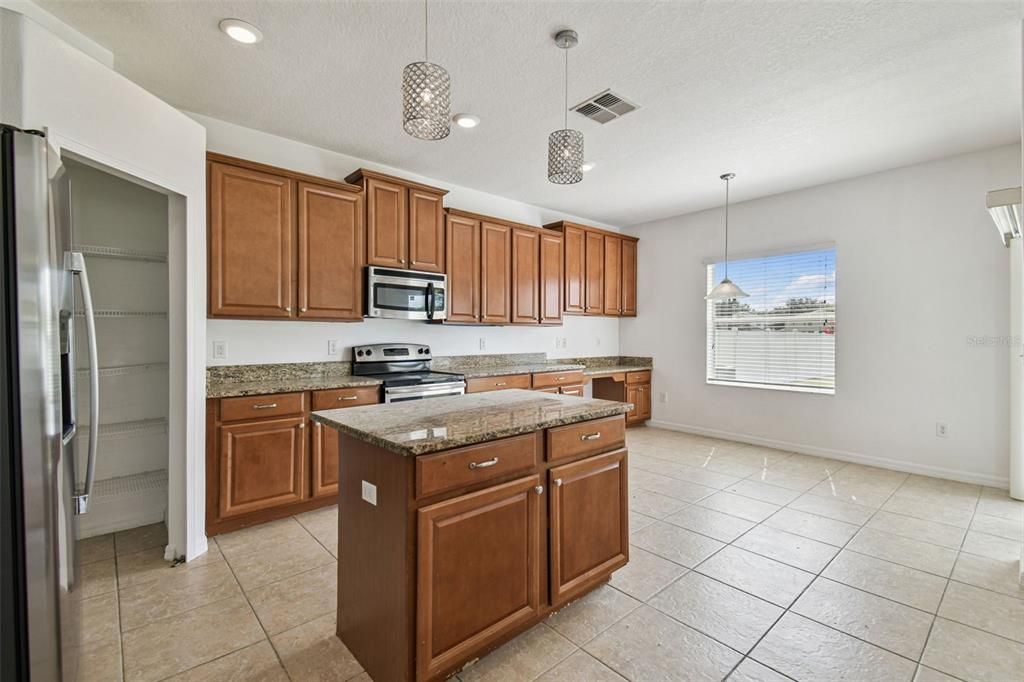 For Rent: $3,400 (6 beds, 3 baths, 3009 Square Feet)