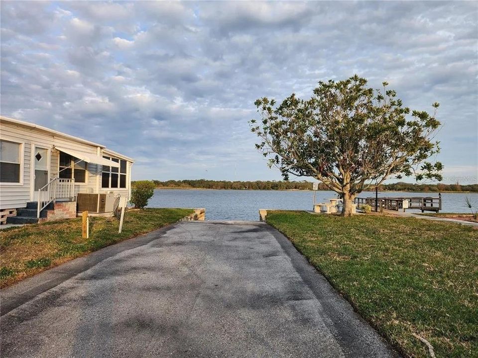 待售: $199,900 (2 贝兹, 2 浴室, 920 平方英尺)