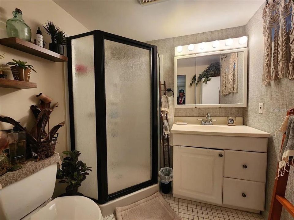 待售: $199,900 (2 贝兹, 2 浴室, 920 平方英尺)